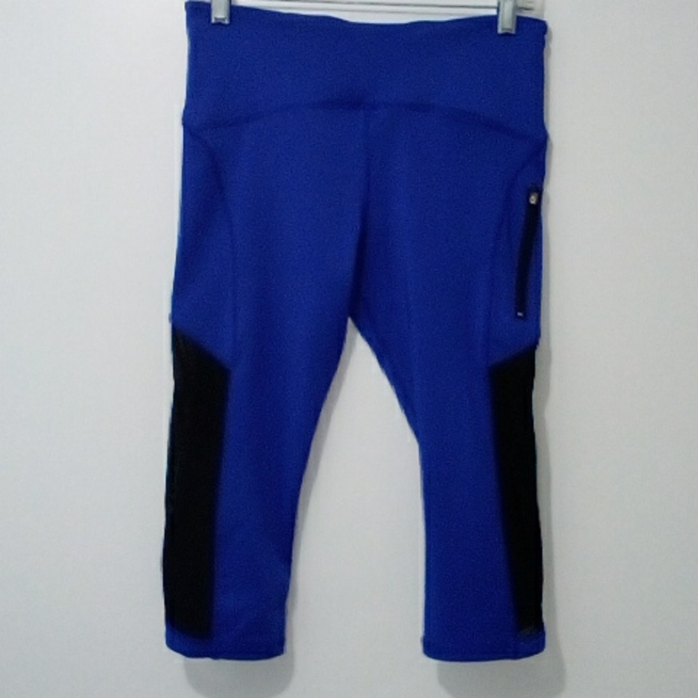 Energy blue cropped athletic leggings